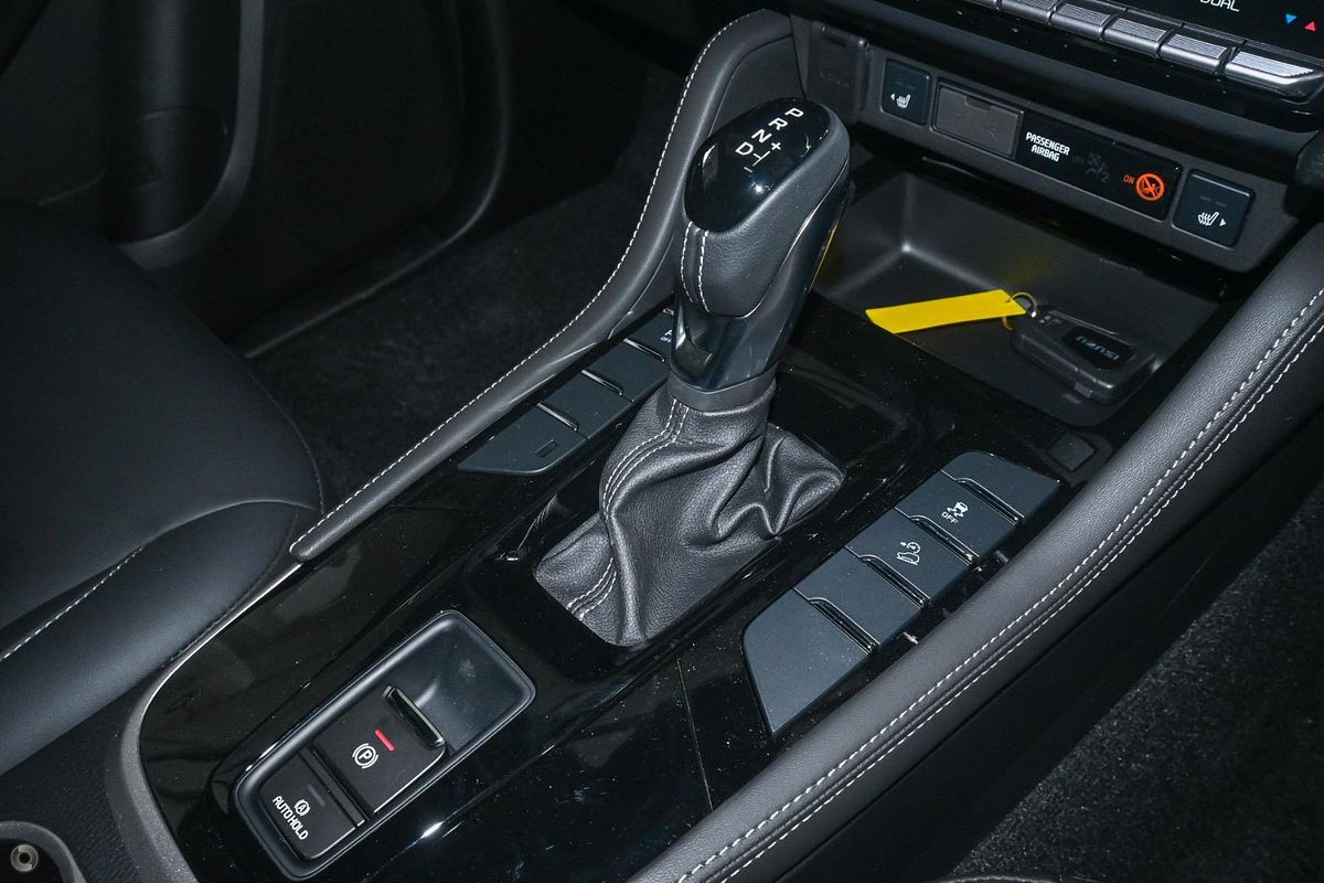 2025 Isuzu MU-X LS-T