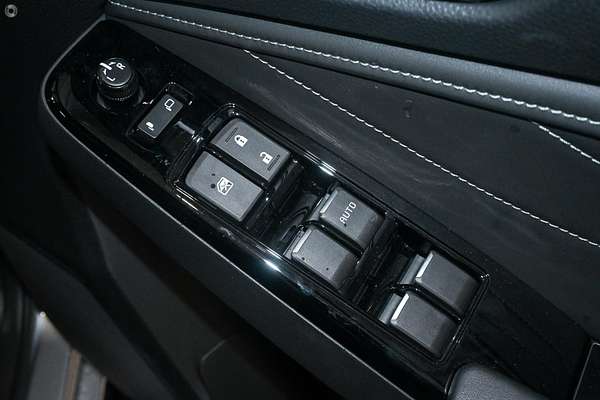 2025 Isuzu MU-X LS-T