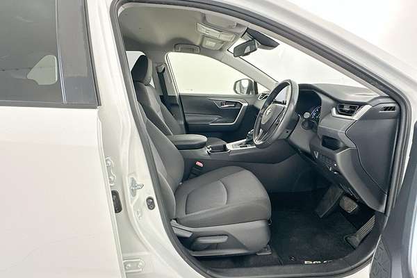 2020 Toyota RAV4 GXL AXAH52R