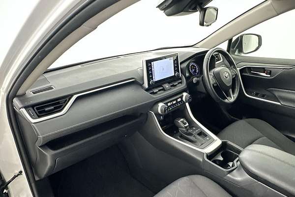 2020 Toyota RAV4 GXL AXAH52R