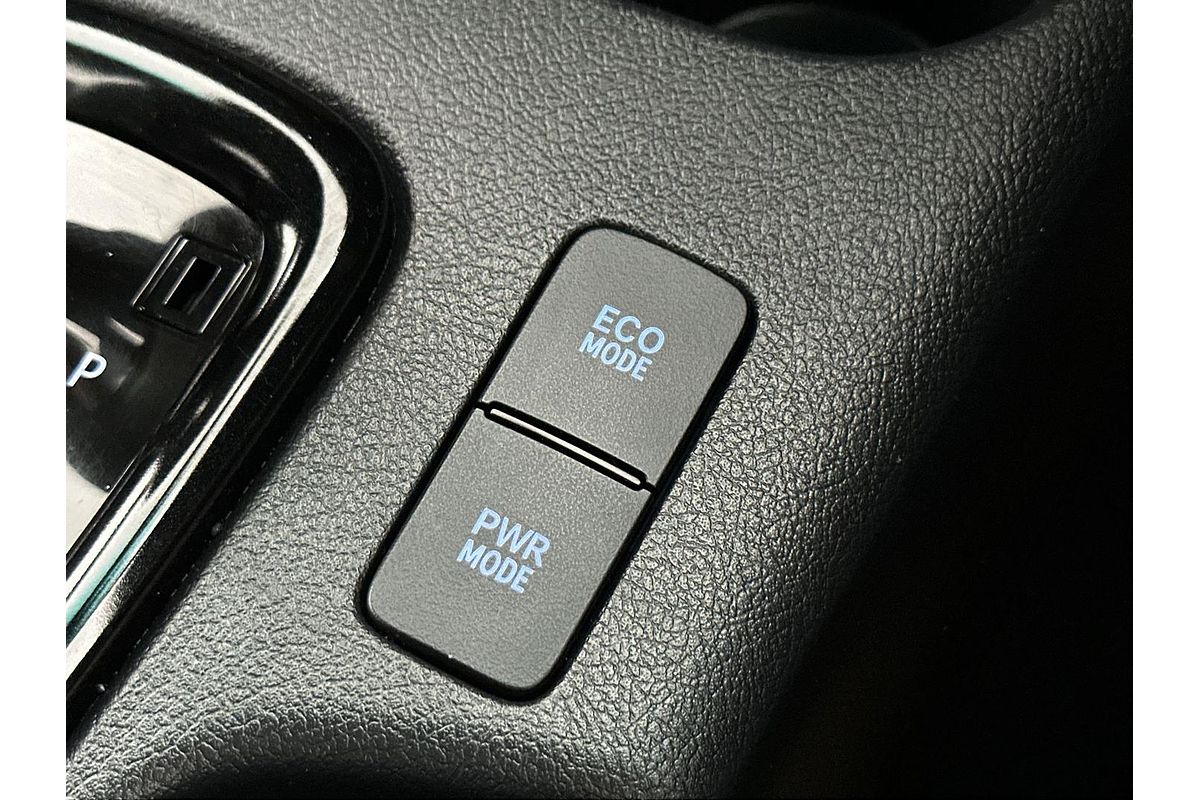 2019 Toyota Hilux Rogue GUN126R 4X4