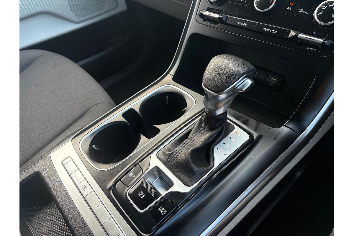 2022 Kia Carnival S KA4