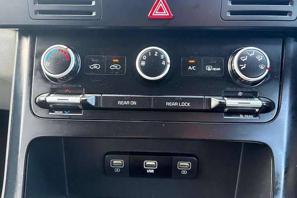 2022 Kia Carnival S KA4