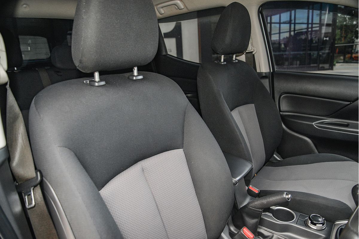2019 Mitsubishi Triton GLX+ MR 4X4