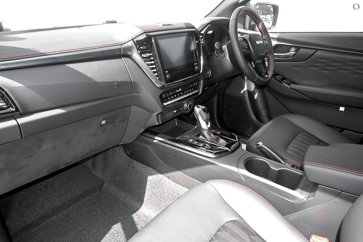 2025 Isuzu D-MAX X-TERRAIN 4X4