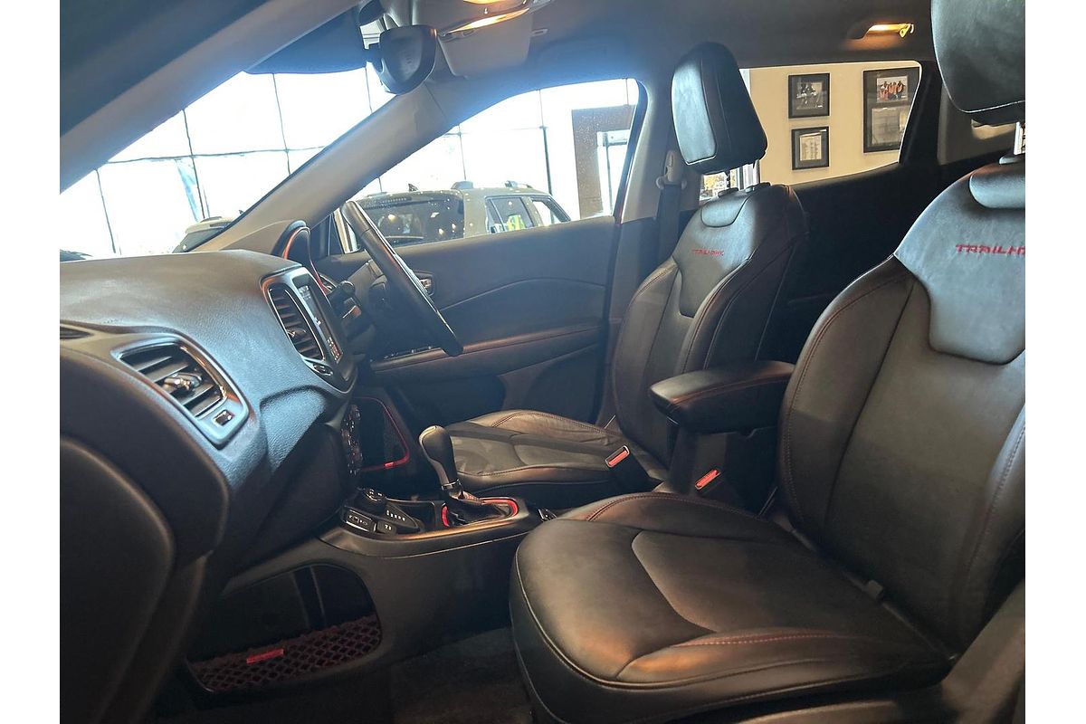 2019 Jeep Compass Trailhawk M6