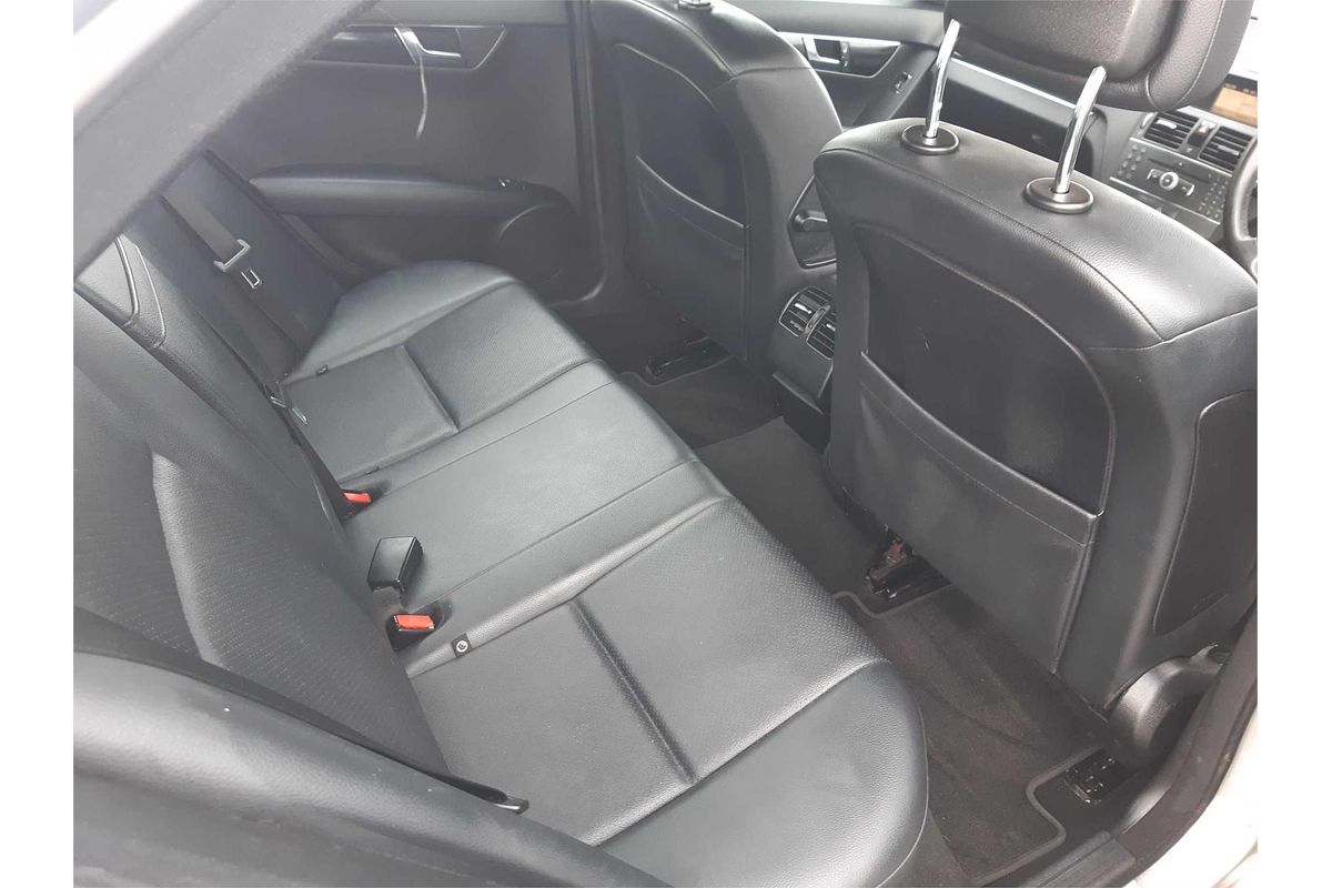 2007 Mercedes-Benz 220 CDI CLASSIC W204