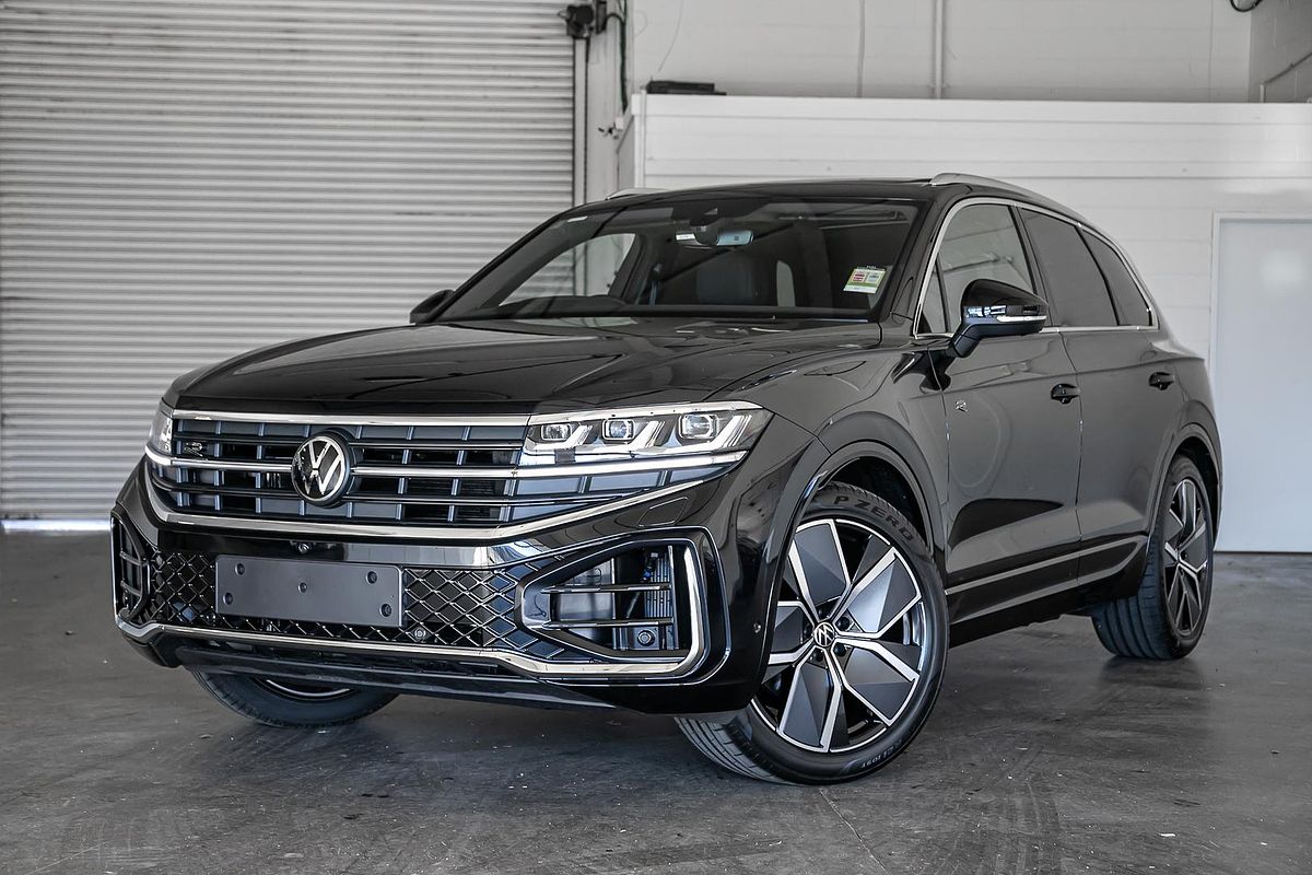 2025 Volkswagen Touareg 210TDI R-Line RC