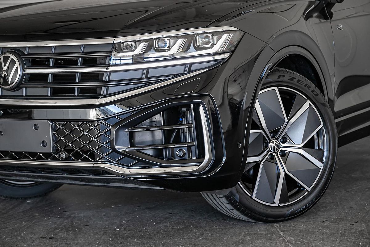 2025 Volkswagen Touareg 210TDI R-Line RC