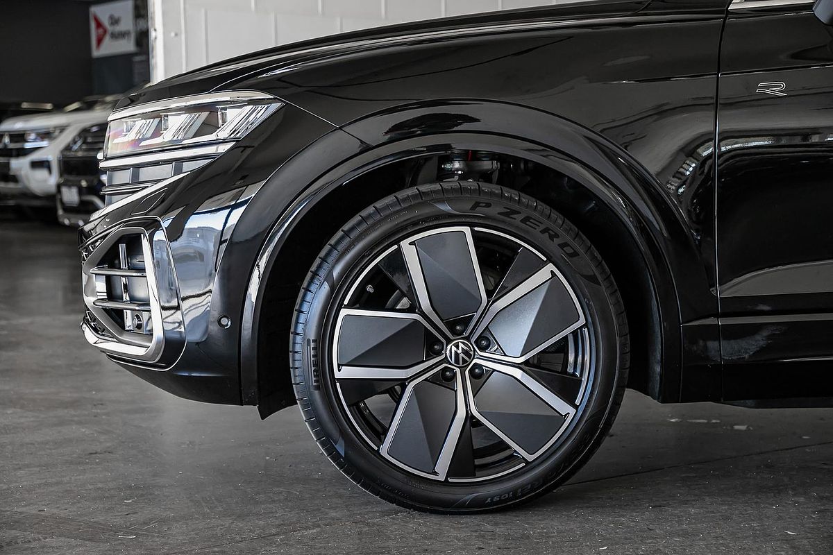 2025 Volkswagen Touareg 210TDI R-Line RC