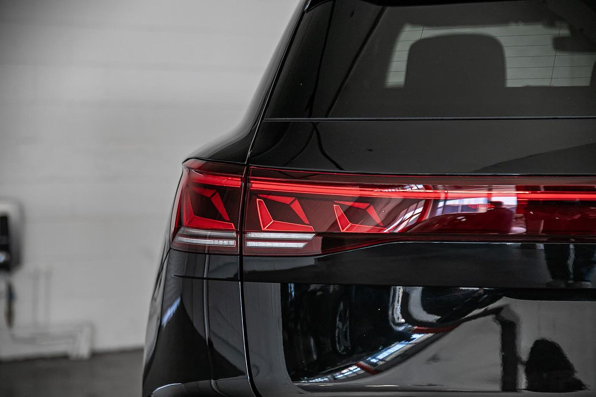 2025 Volkswagen Touareg 210TDI R-Line RC