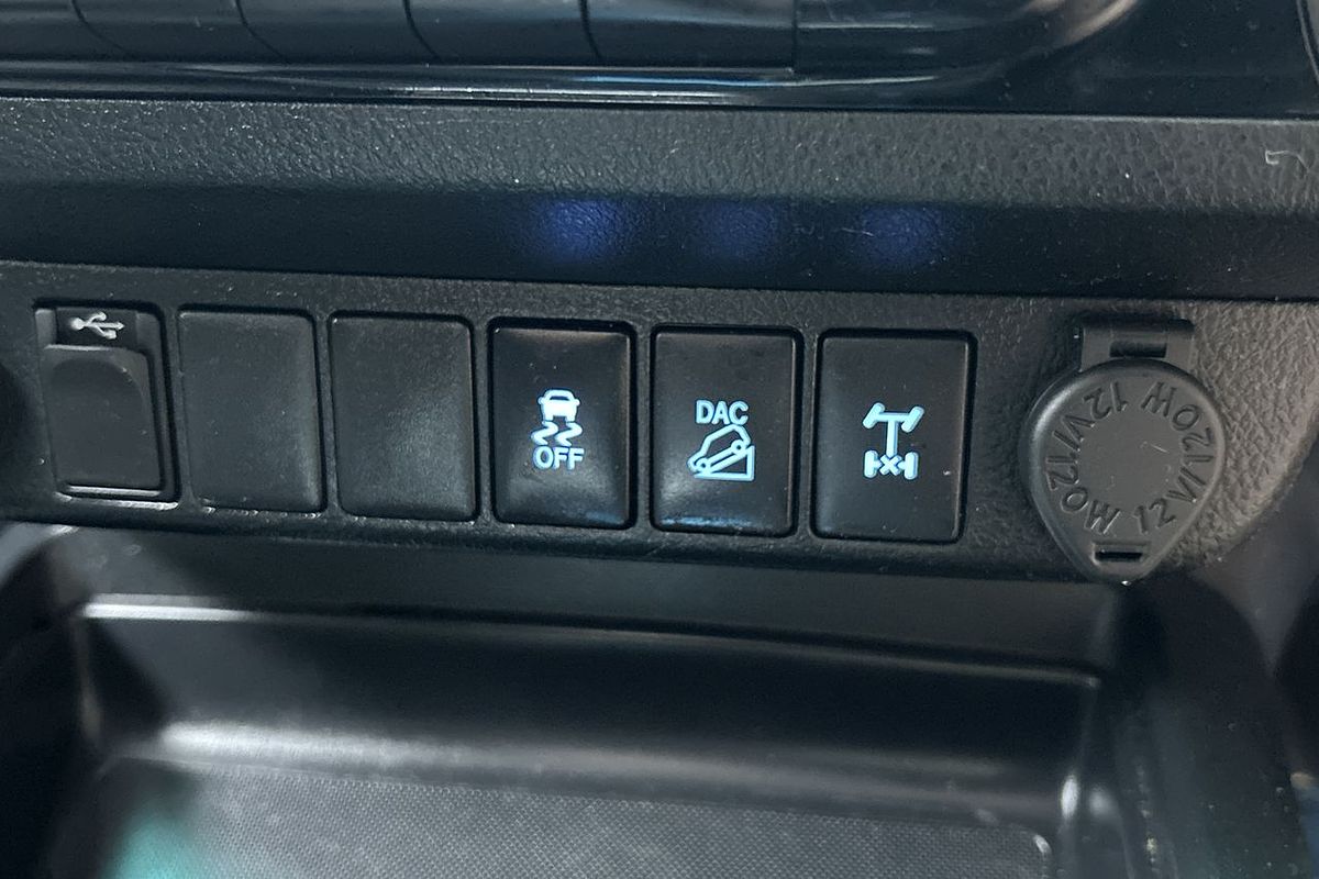 2019 Toyota Hilux SR5 GUN126R 4X4