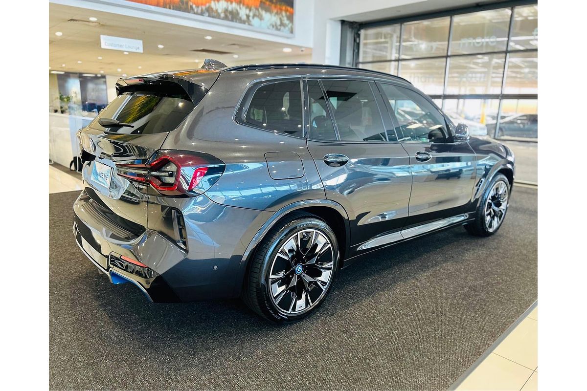 2022 BMW iX3 G08