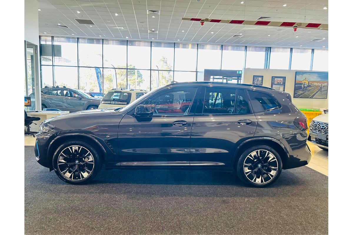 2022 BMW iX3 G08