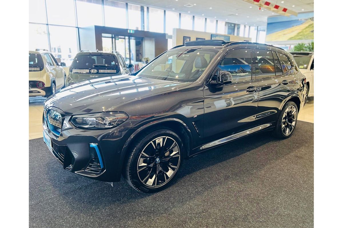2022 BMW iX3 G08