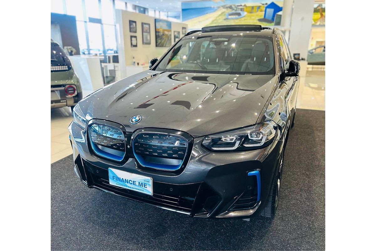 2022 BMW iX3 G08