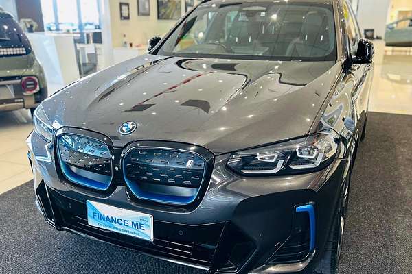 2022 BMW iX3 G08