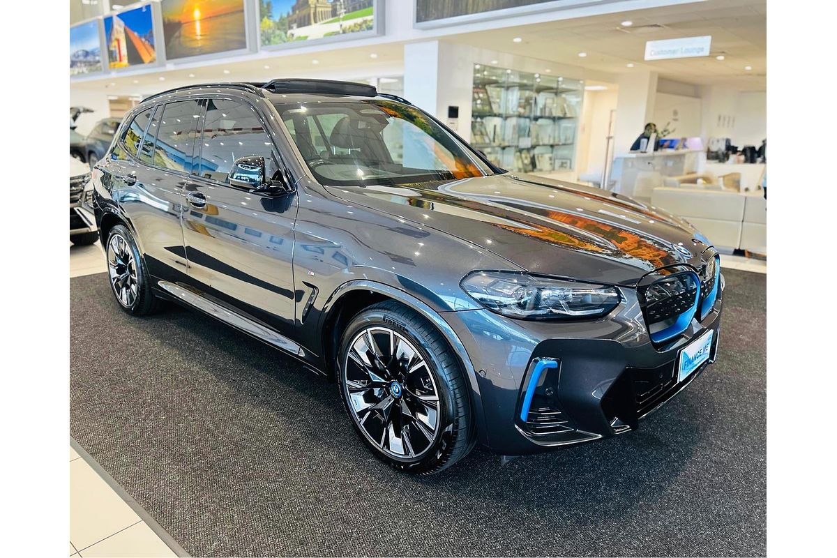 2022 BMW iX3 G08