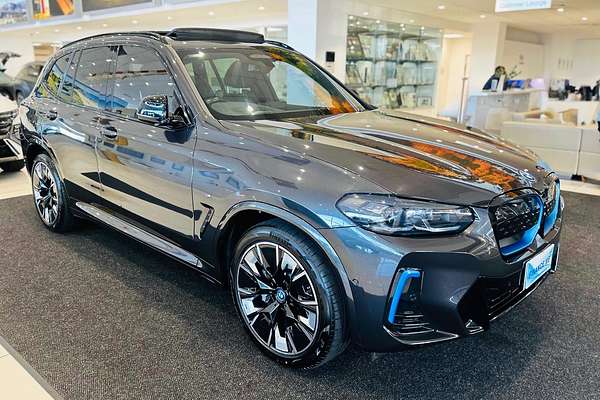 2022 BMW iX3 G08