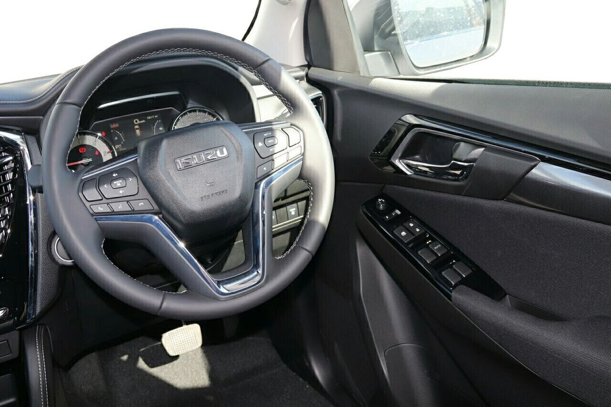 2025 Isuzu MU-X LS-U