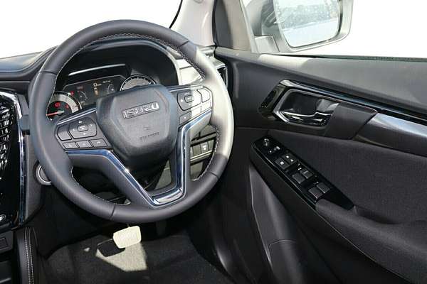 2025 Isuzu MU-X LS-U