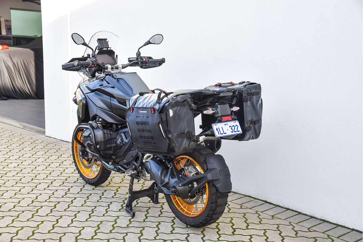 2024 BMW R 1300 GS Triple Black  R 1300