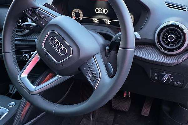2025 Audi Q2 40 TFSI S line GA