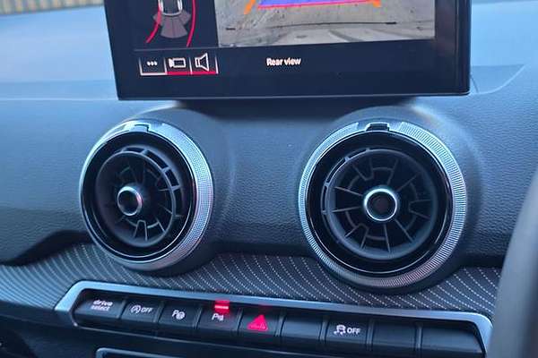 2025 Audi Q2 40 TFSI S line GA