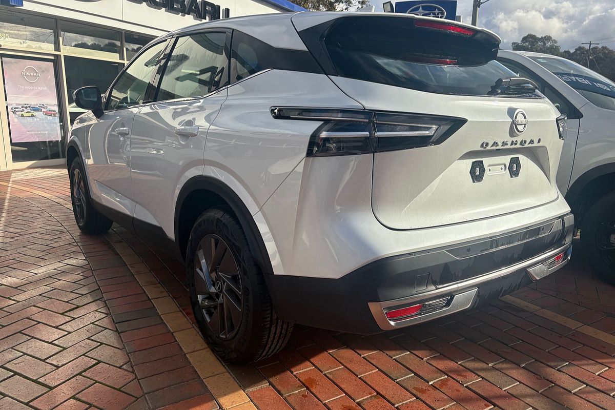 2025 Nissan QASHQAI ST J12
