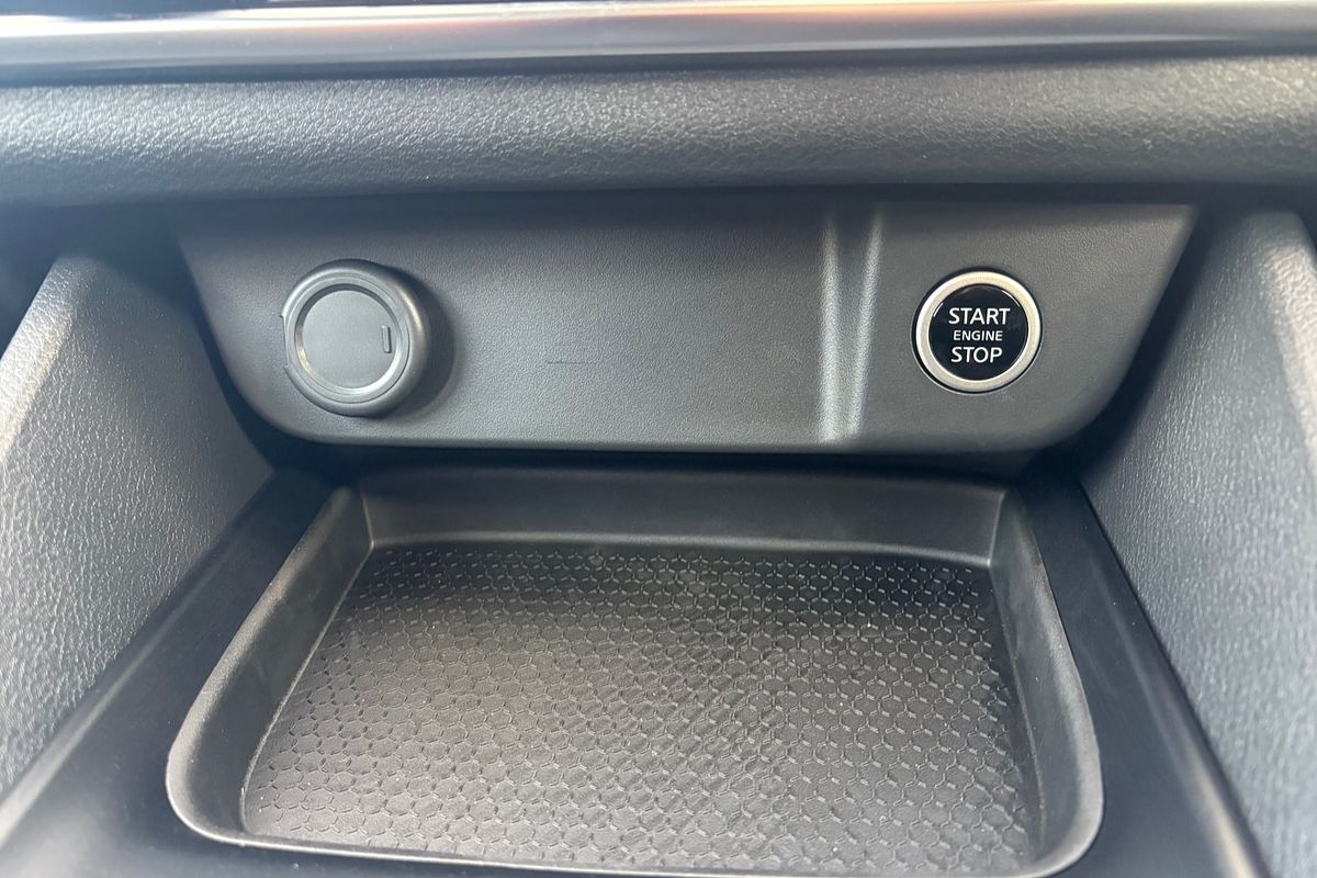 2025 Nissan QASHQAI ST J12