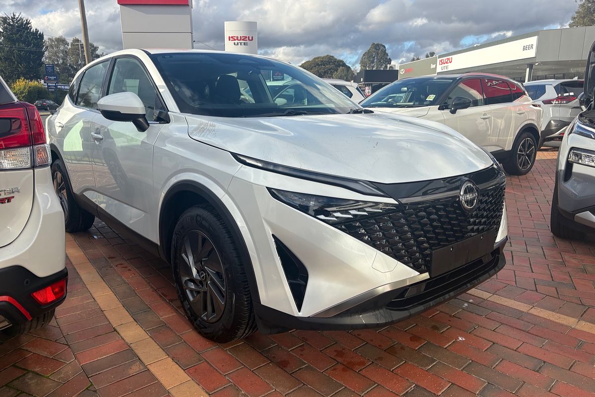 2025 Nissan QASHQAI ST J12