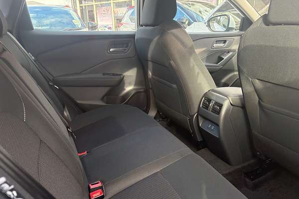 2025 Nissan QASHQAI ST J12
