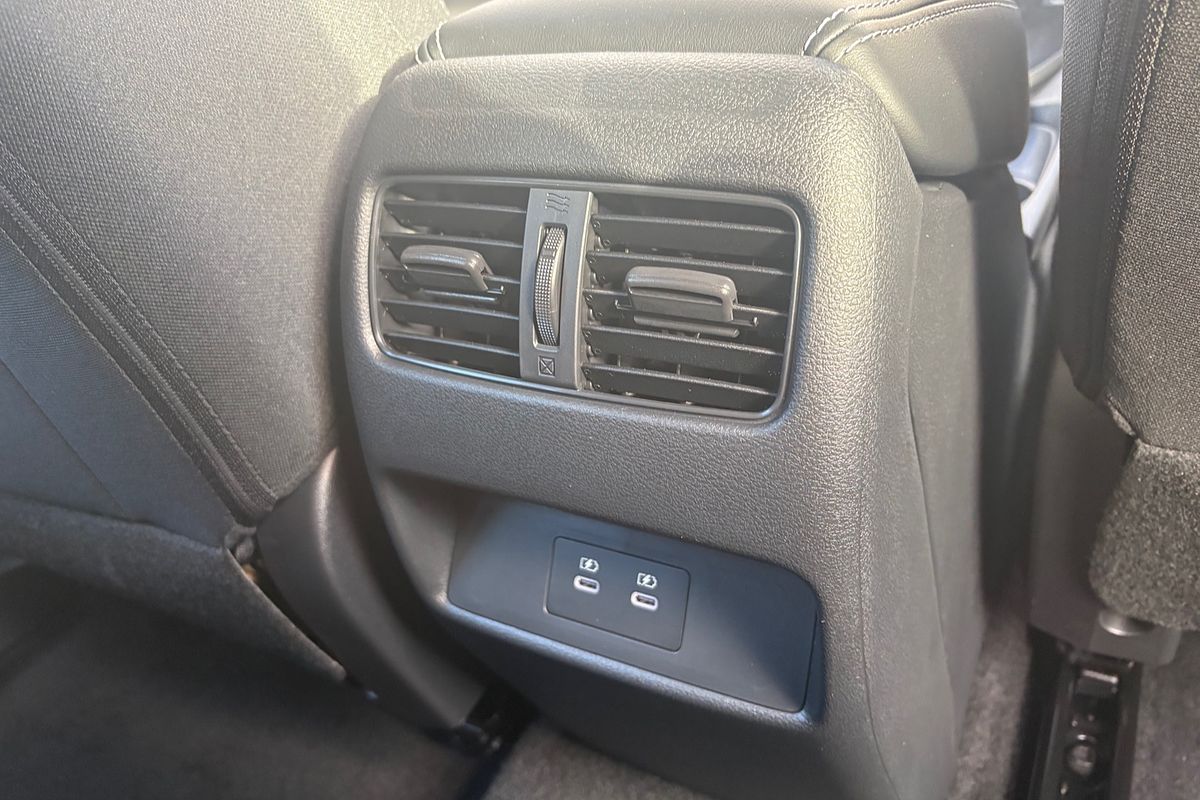 2025 Nissan QASHQAI ST J12