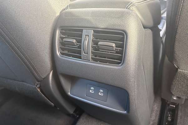 2025 Nissan QASHQAI ST J12