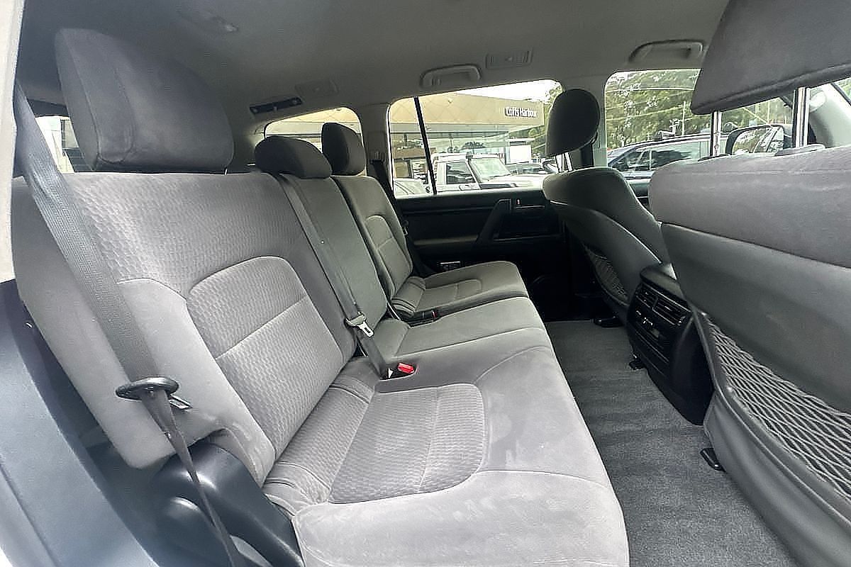 2012 Toyota Landcruiser GXL VDJ200R