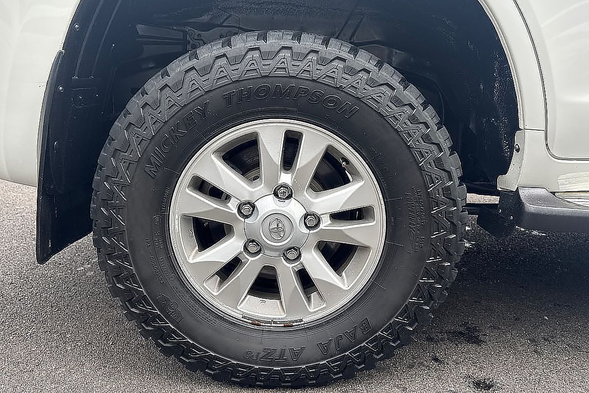 2012 Toyota Landcruiser GXL VDJ200R