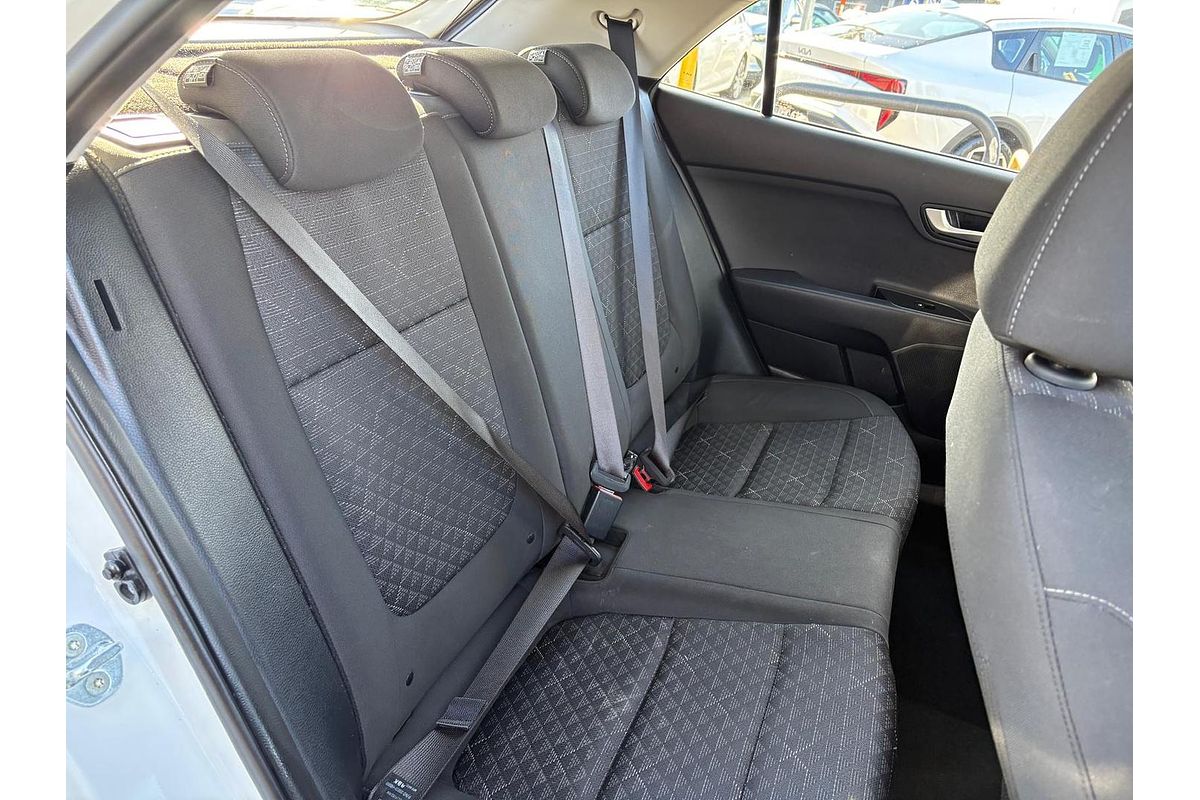 2022 Kia Rio S YB
