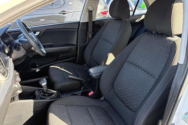 2022 Kia Rio S YB