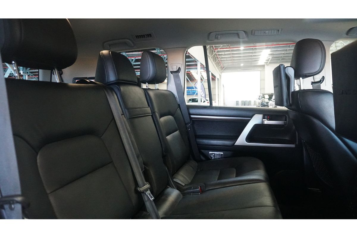 2019 Toyota Landcruiser Sahara VDJ200R