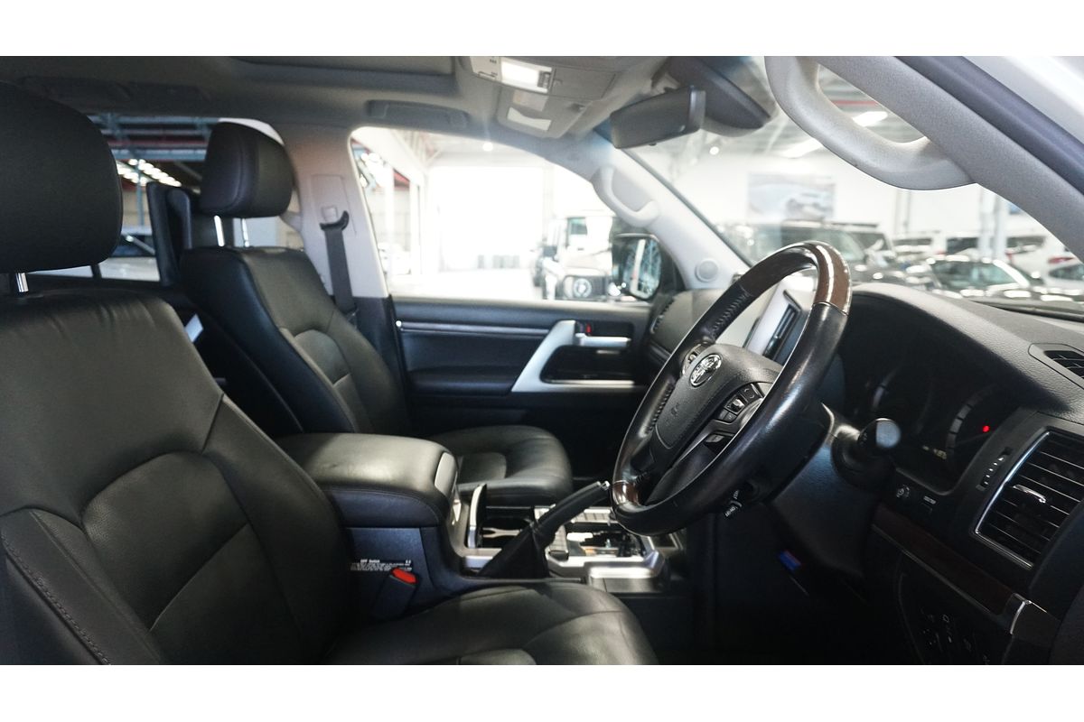 2019 Toyota Landcruiser Sahara VDJ200R