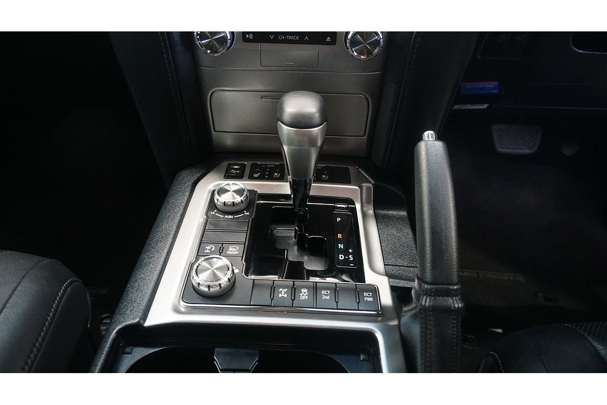 2019 Toyota Landcruiser Sahara VDJ200R