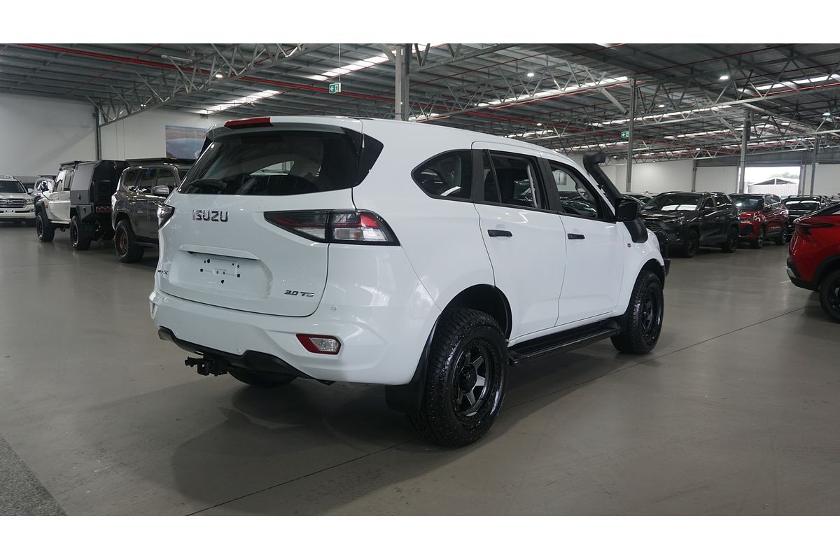 2022 Isuzu MU-X LS-M