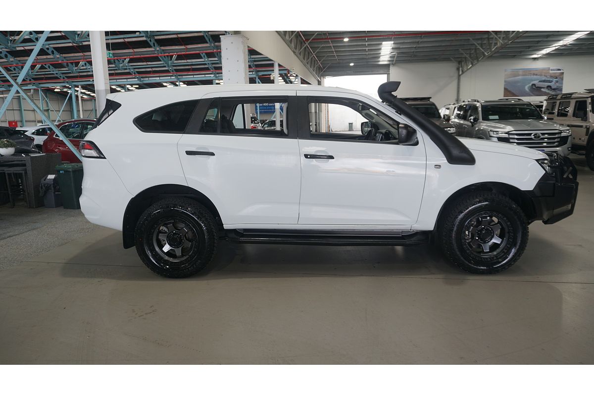 2022 Isuzu MU-X LS-M