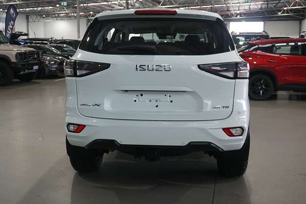 2022 Isuzu MU-X LS-M