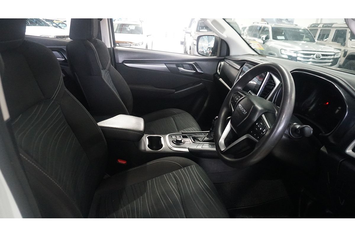 2022 Isuzu MU-X LS-M