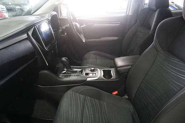 2022 Isuzu MU-X LS-M