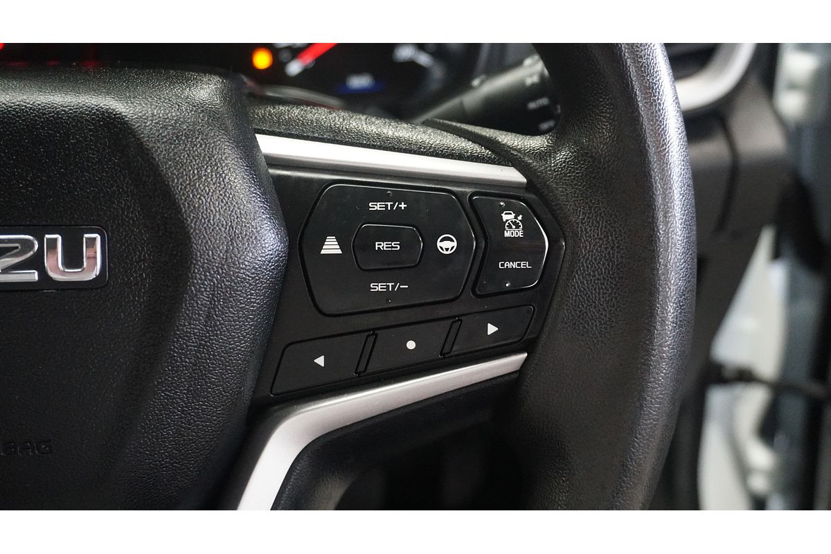 2022 Isuzu MU-X LS-M