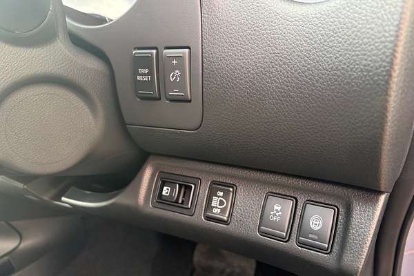 2025 Nissan Navara PRO-4X Warrior D23 4X4