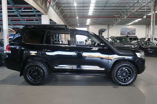 2018 Toyota Landcruiser Sahara VDJ200R