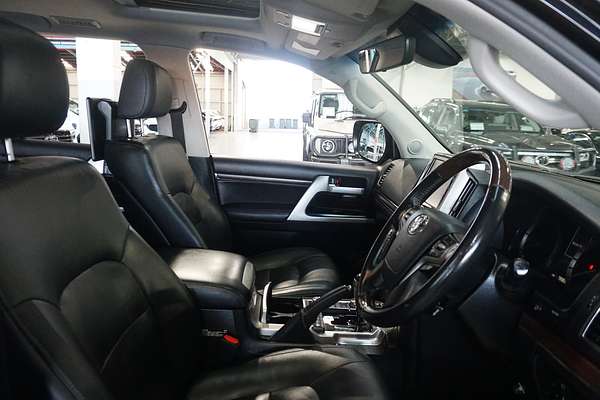 2018 Toyota Landcruiser Sahara VDJ200R